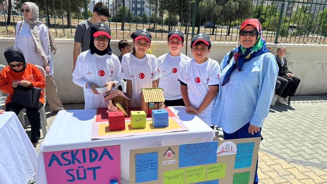 15 Temmuz Şehitleri Ortaokulu Tübitak 4006 Bilim Fuarı